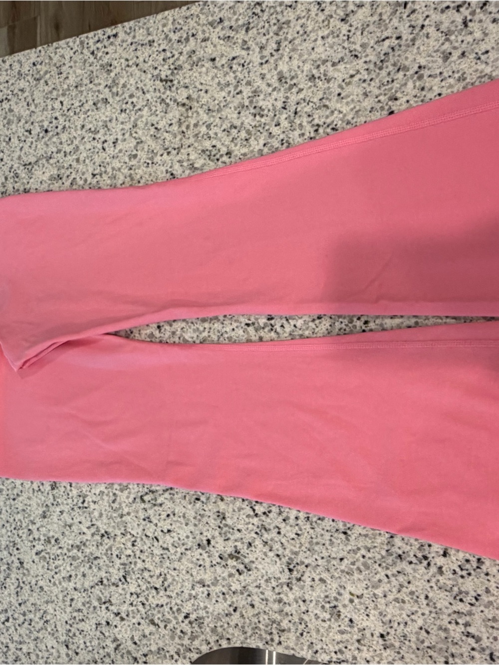 Old Navy Active PowerChill Flare Leggings Pink Size L Runs Small - Picture 5 of 6